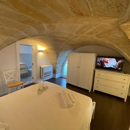 La Casa Di Rocco E Maria 1947 *